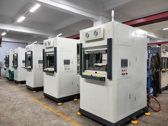 300T玻纤热压成型机结构工作原理